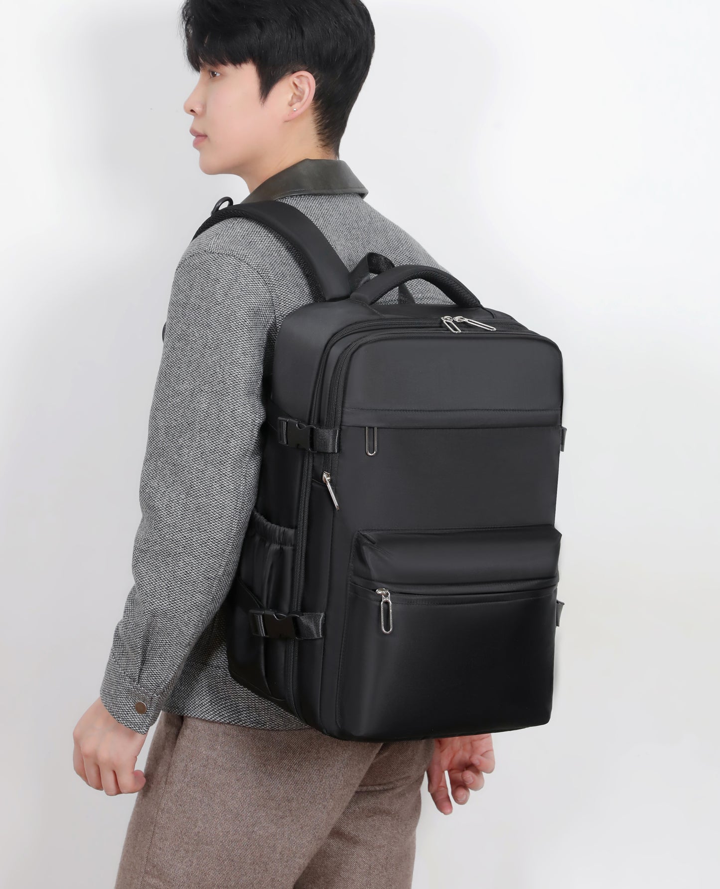 Men Vacuum Compression Backpack Expandable Large Travel Backpack Waterproof